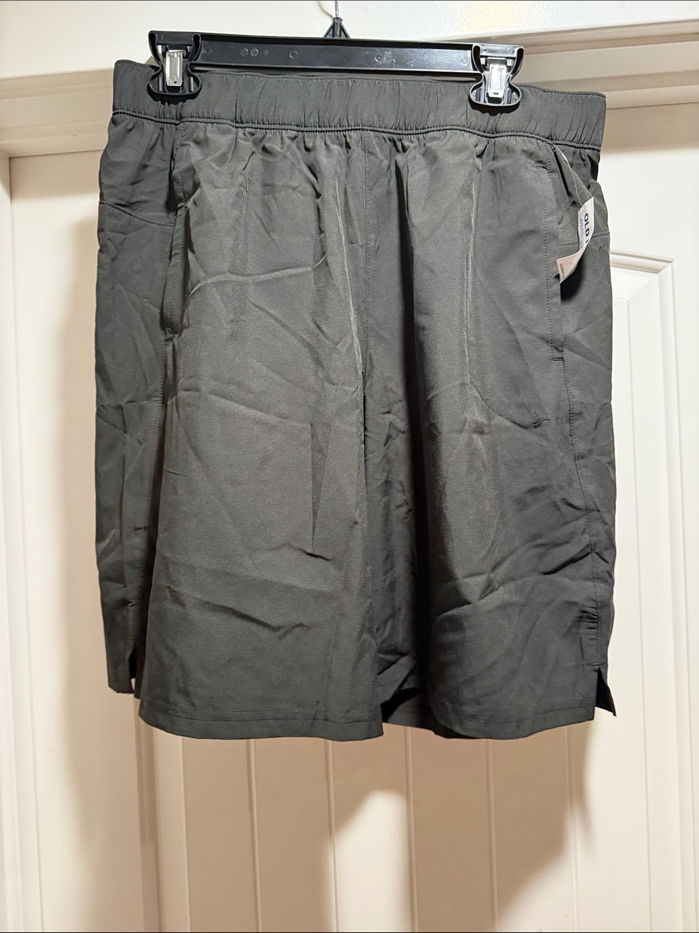 Old Navy Black Elastic-Waist Men’s Medium Talk shorts with Pockets
